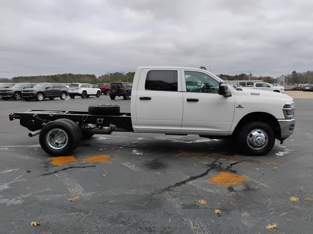 2026 Ram 3500 Tradesman photo 3