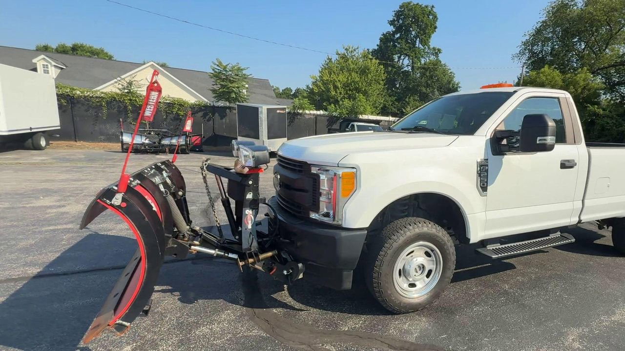 2017 Ford F-250 XL photo 2