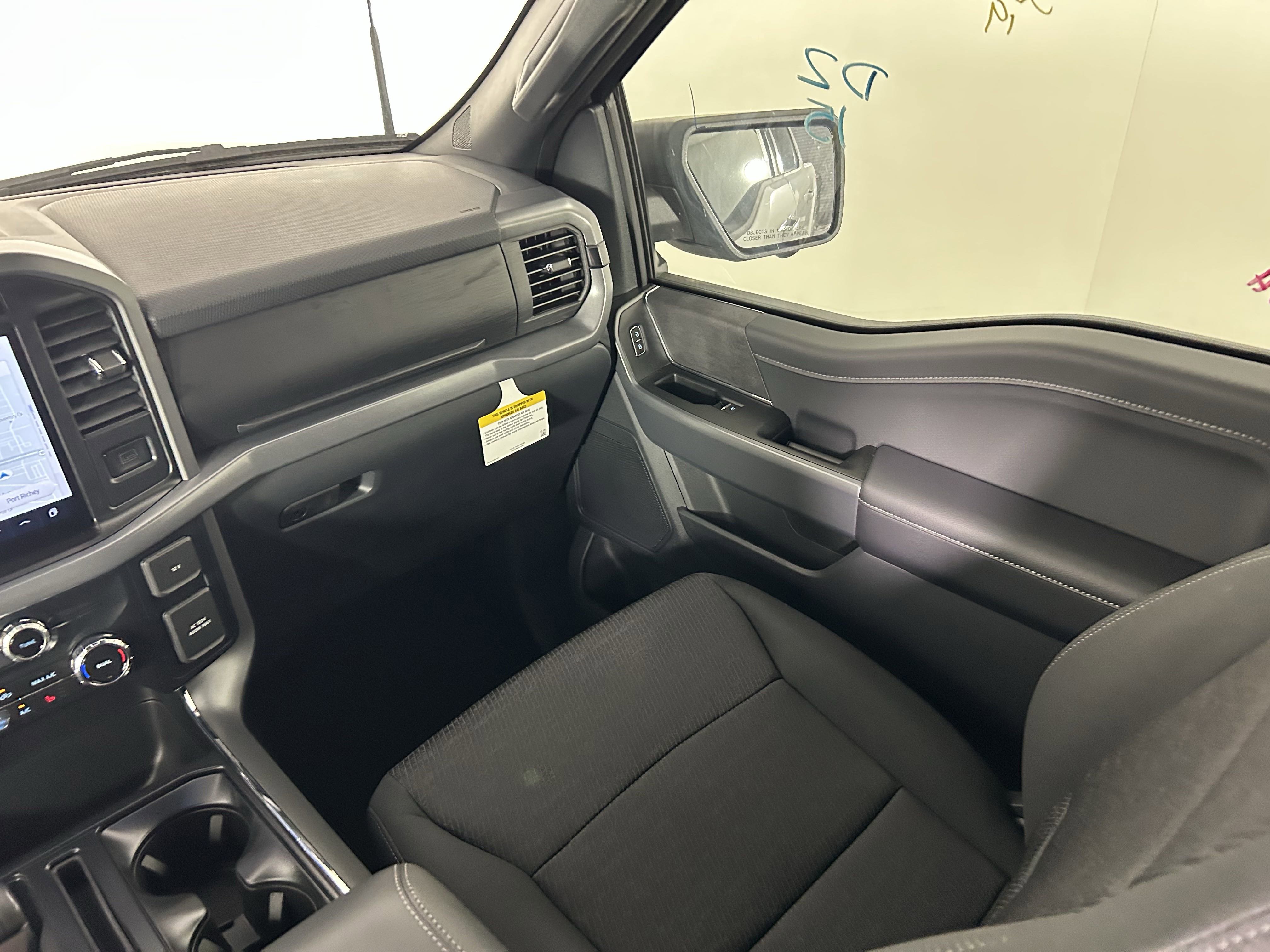 2025 Ford F-150 XLT photo 7