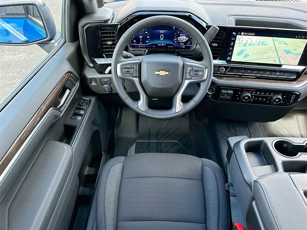 2025 Chevrolet Silverado 1500 LT photo 16