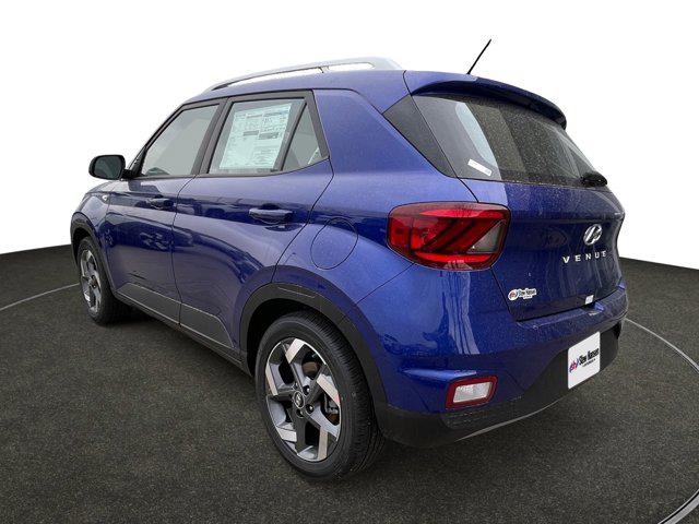 2025 Hyundai Venue SEL photo 3