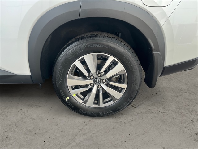 2025 Nissan Pathfinder SL photo 4