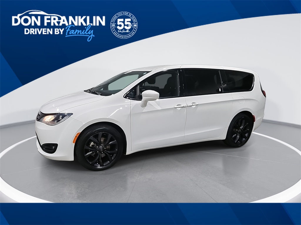 2020 Chrysler Pacifica Touring
