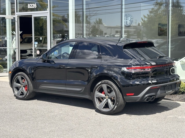 2023 Porsche Macan S photo 3