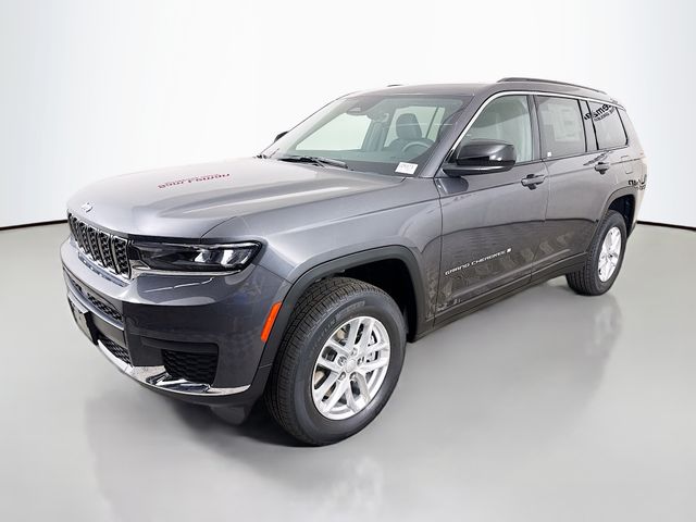 2025 Jeep Grand Cherokee Laredo X photo 3