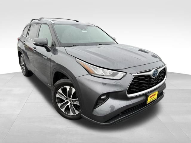 2020 Toyota Highlander XLE's photo