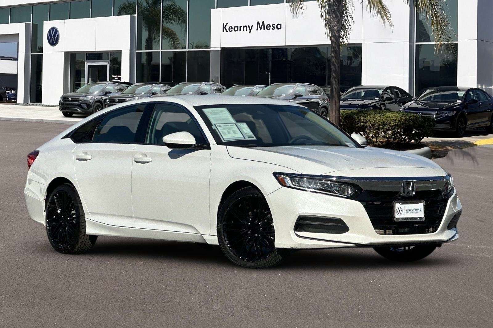 2018 Honda Accord LX photo 2