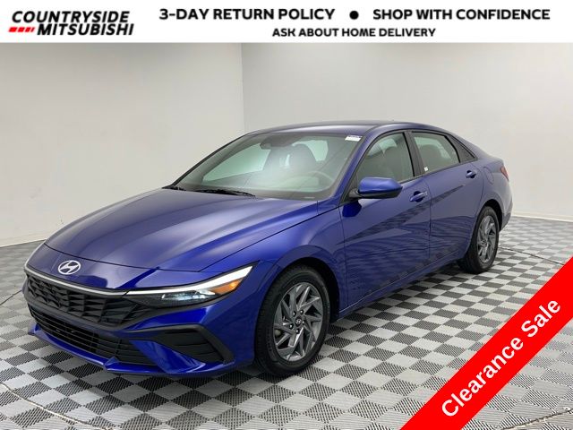 2024 Hyundai Elantra SEL's photo