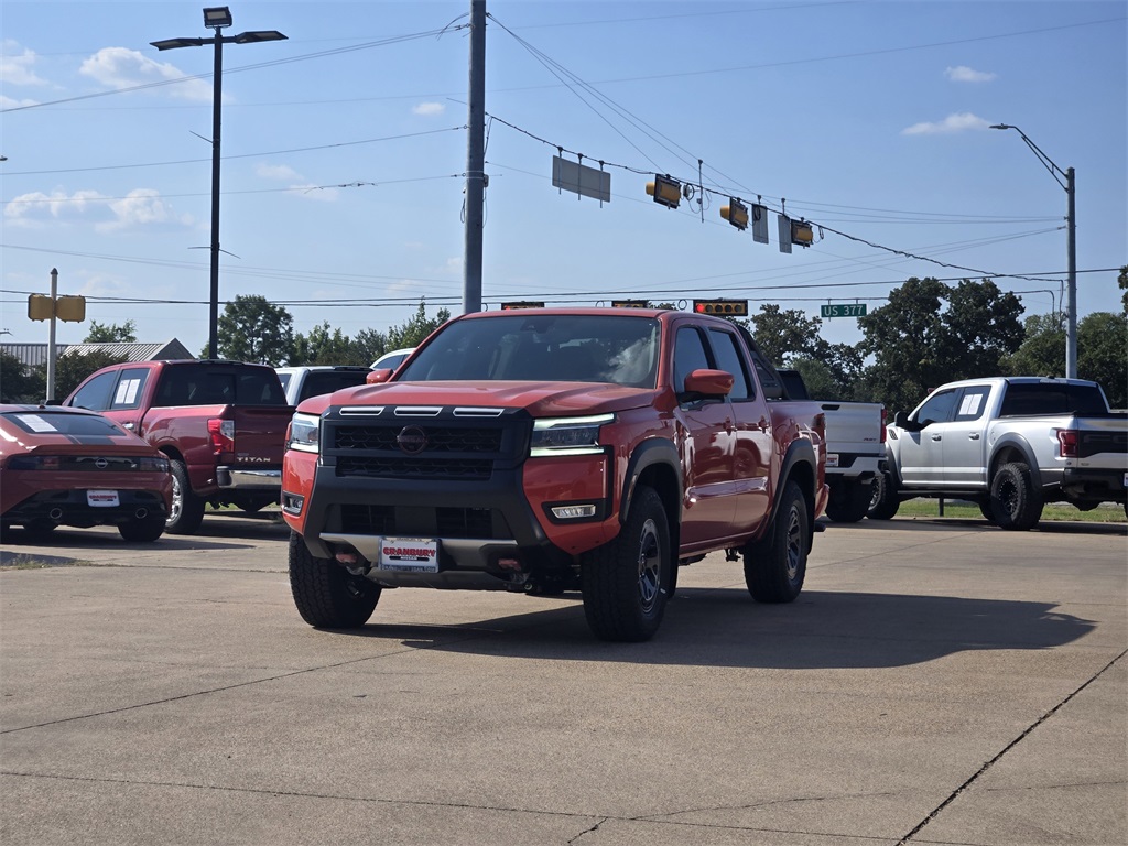 2025 Nissan Frontier PRO-4X photo 2