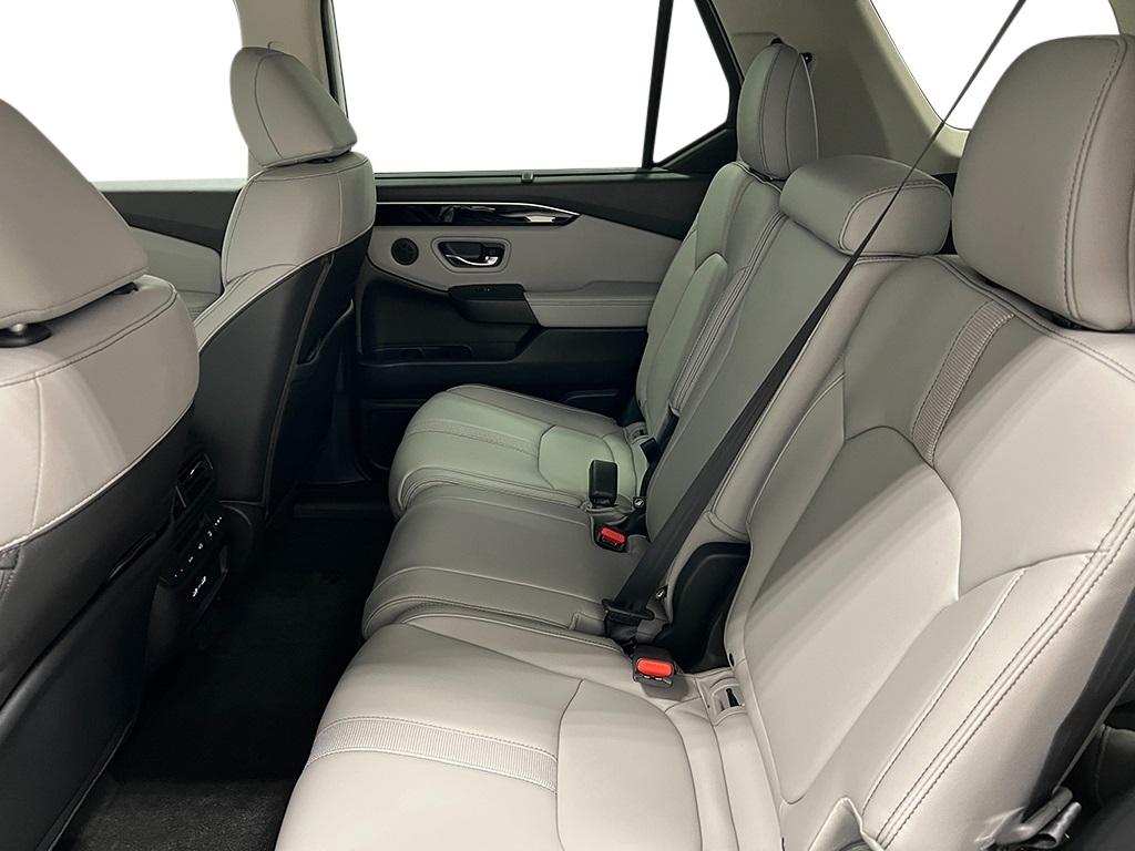 2025 Honda Pilot Touring photo 28