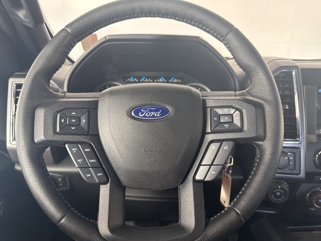 2016 Ford F-150 XLT photo 18