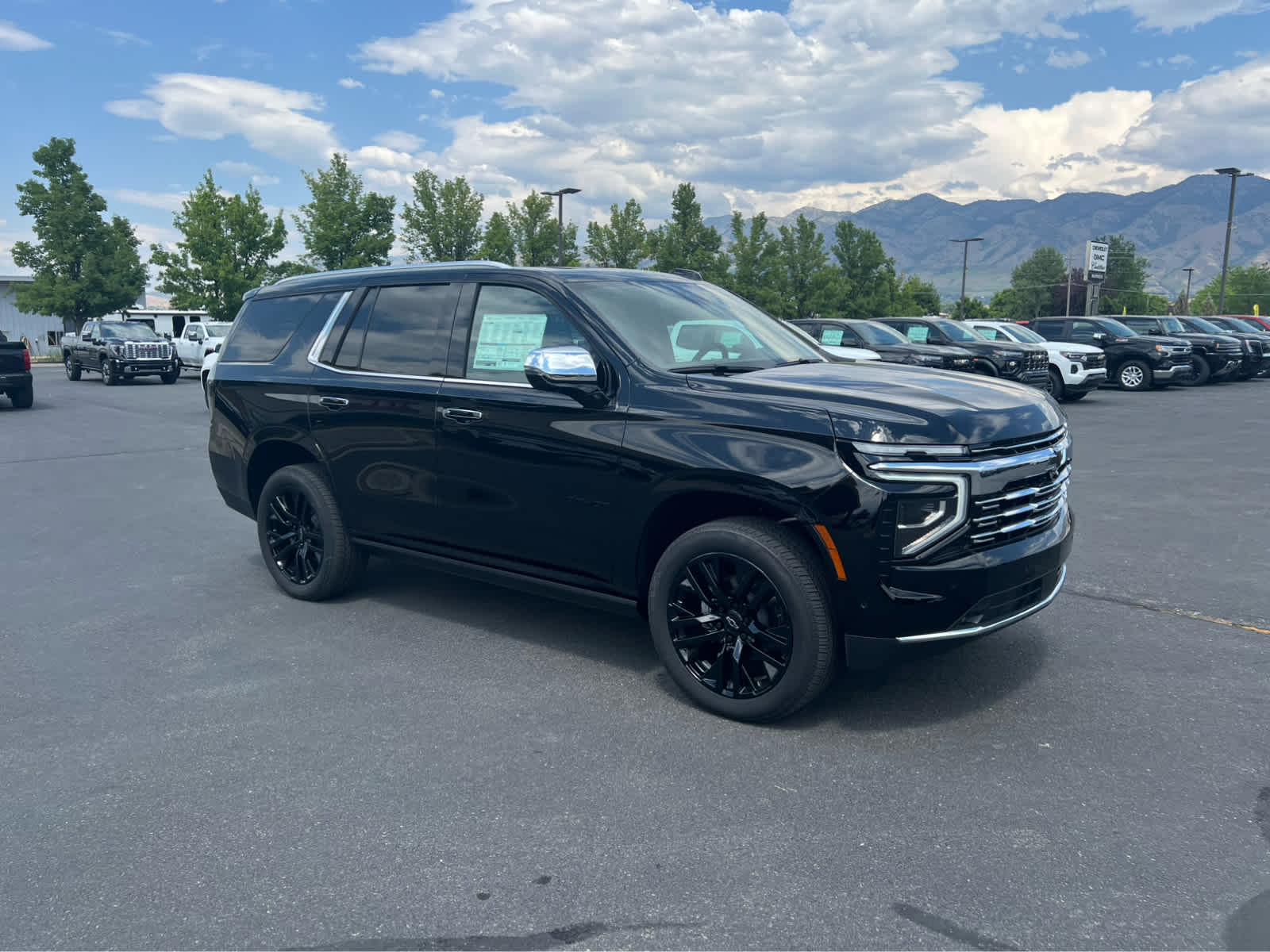 2025 Chevrolet Tahoe Premier photo 4