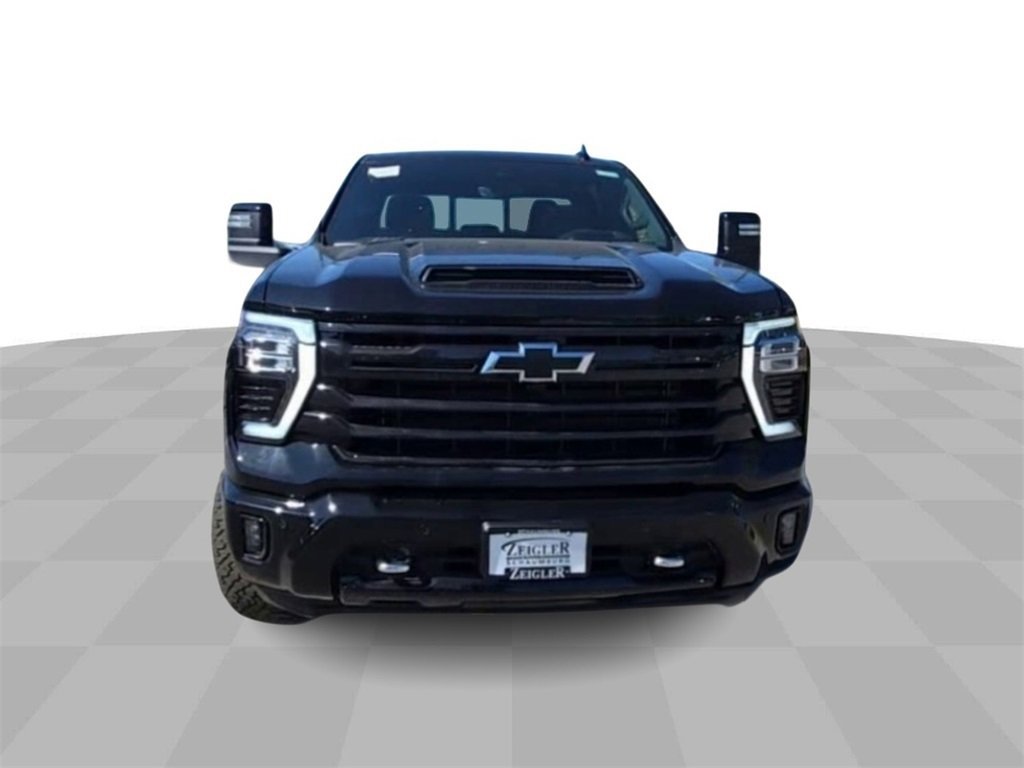 2025 Chevrolet Silverado 2500HD High Country photo 2