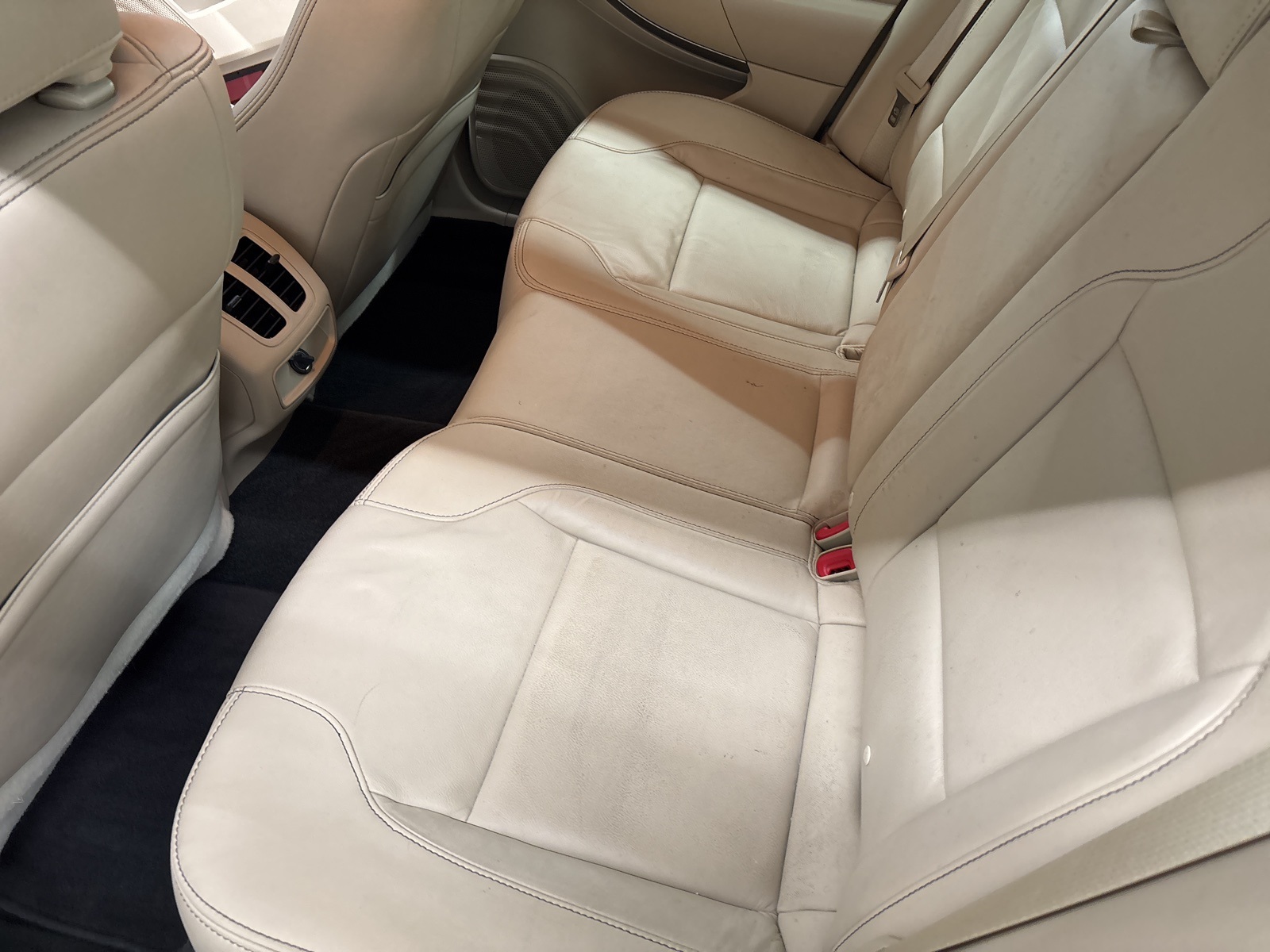 2018 Ford Taurus SEL photo 14