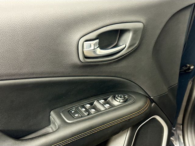 2017 Jeep Compass Limited photo 17