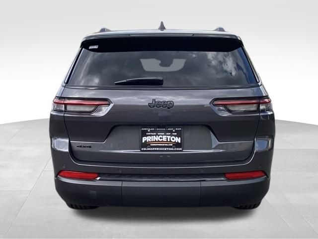 2025 Jeep Grand Cherokee Altitude X photo 3