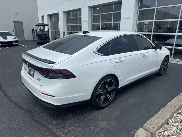 2023 Honda Accord Hybrid Sport photo 3