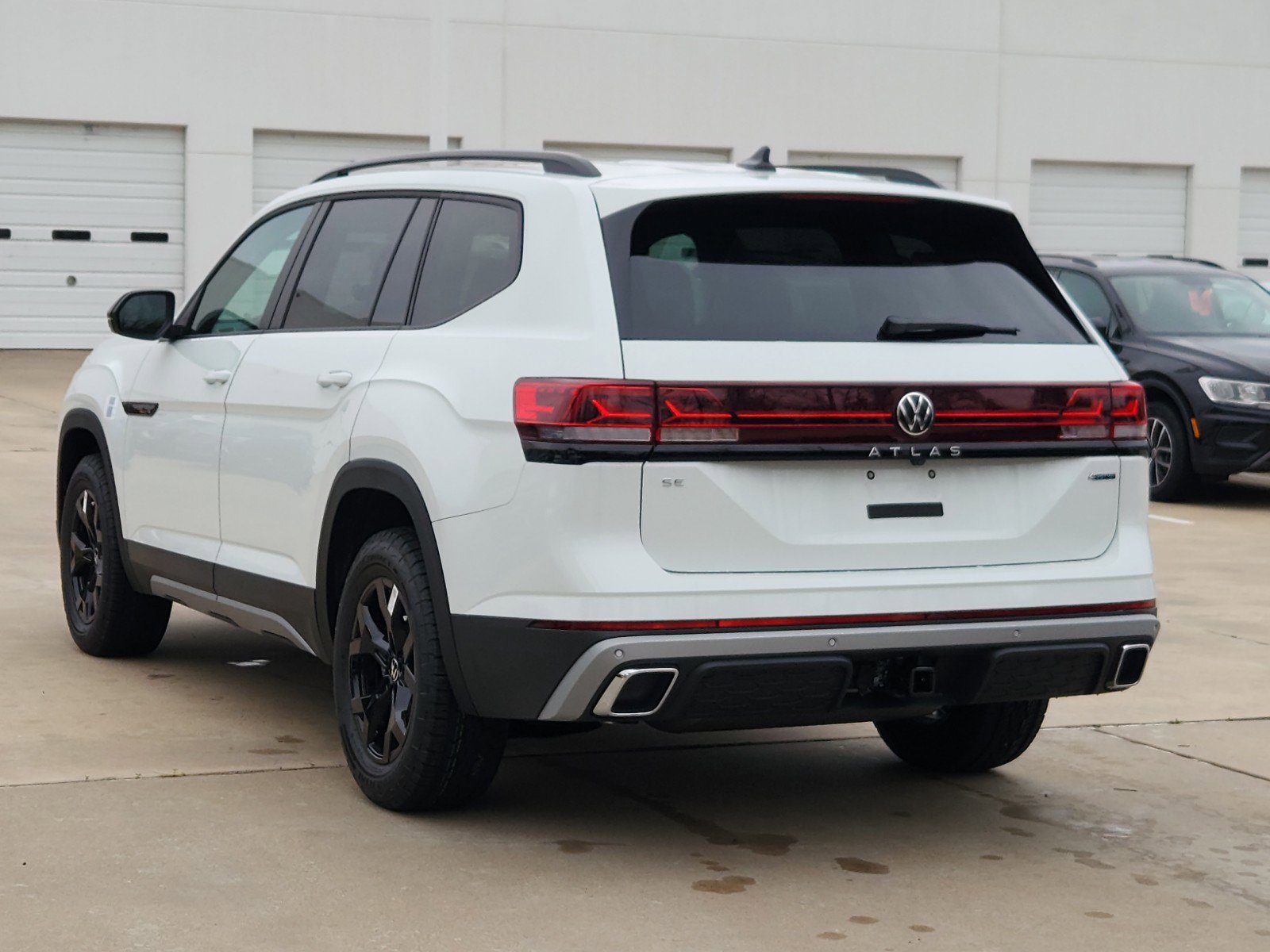 2025 Volkswagen Atlas Peak Edition SE photo 4