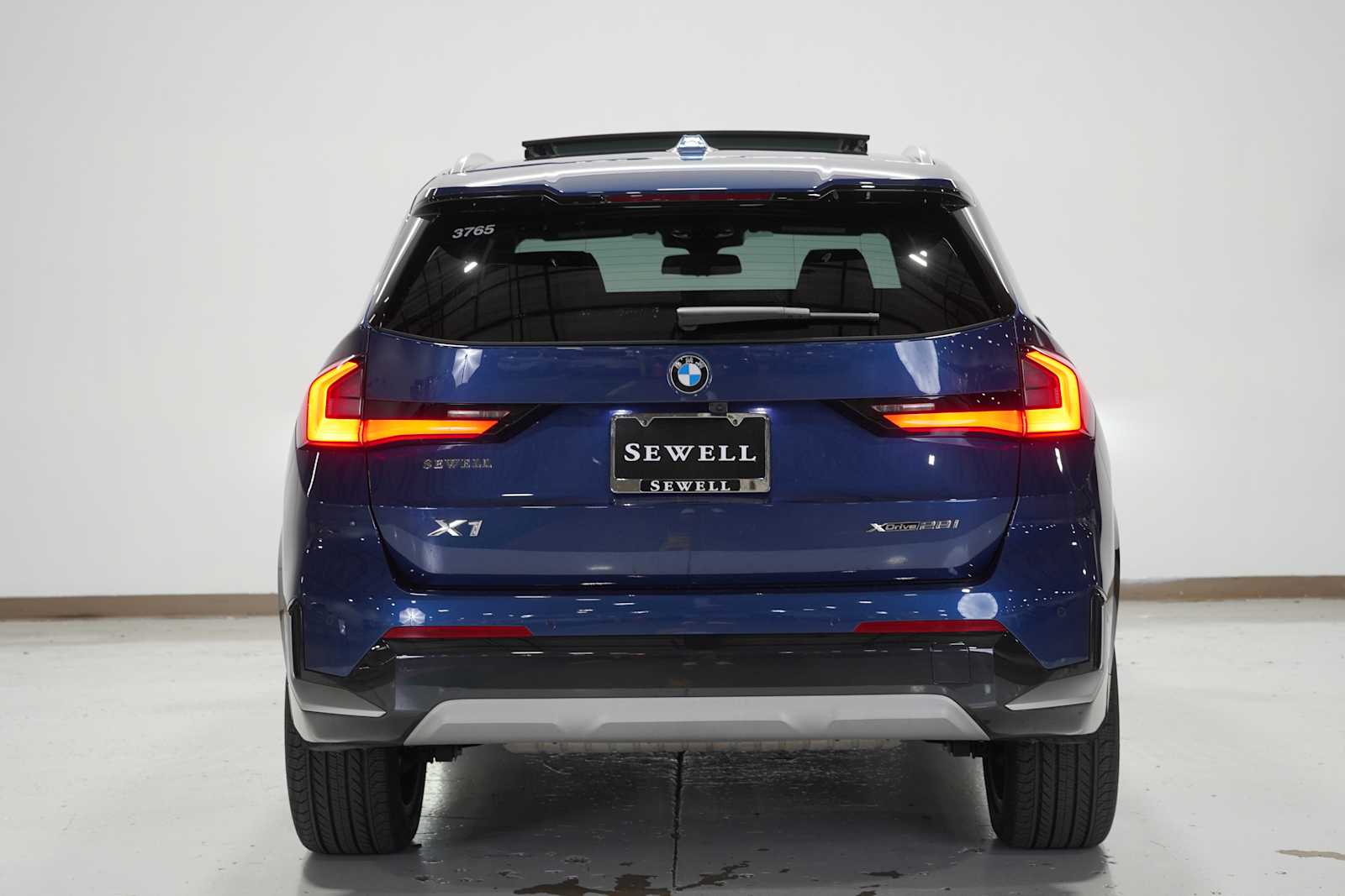 2025 Bmw X1 XDrive28i photo 3