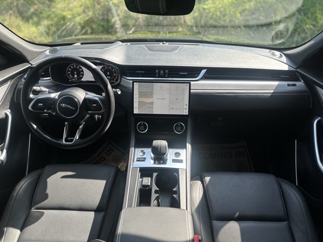 2025 Jaguar F-PACE P250 photo 24