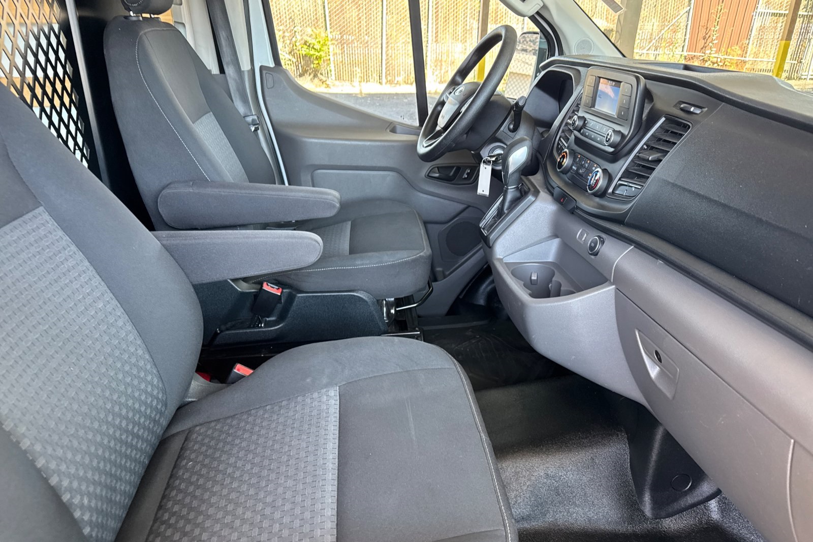 2021 Ford Transit Cargo Van photo 14