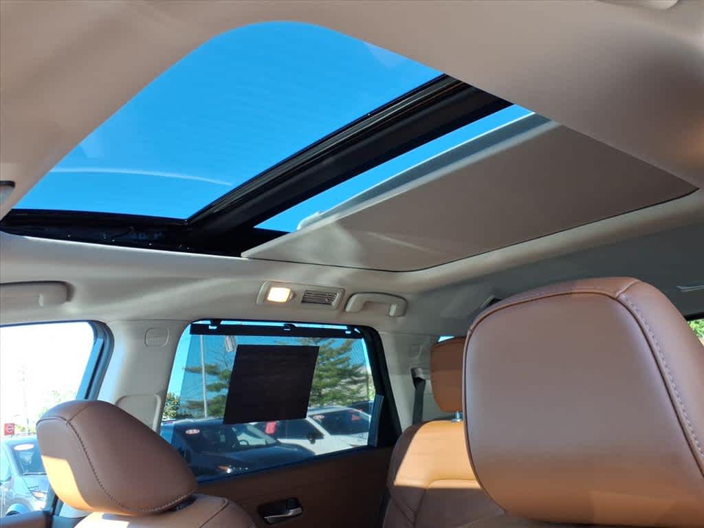 2025 Nissan Pathfinder Platinum photo 14