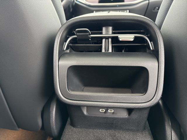 2025 Mercedes Benz E 350 4MATIC Sedan photo 14
