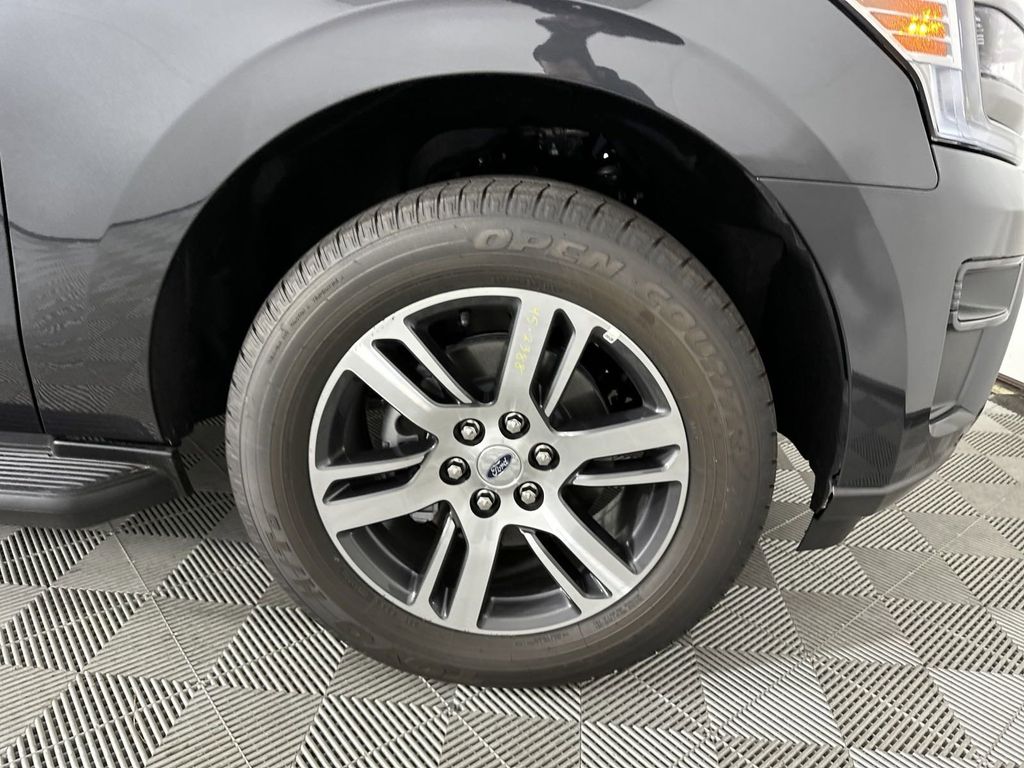 2024 Ford Expedition XLT photo 10
