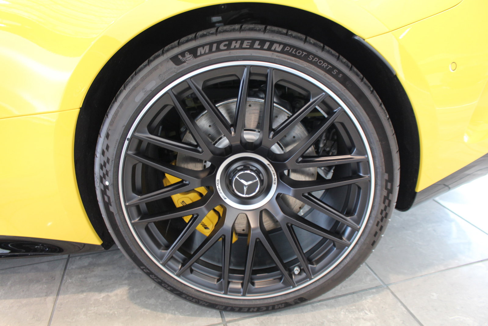 2025 Mercedes Benz AMG GT 63 photo 7