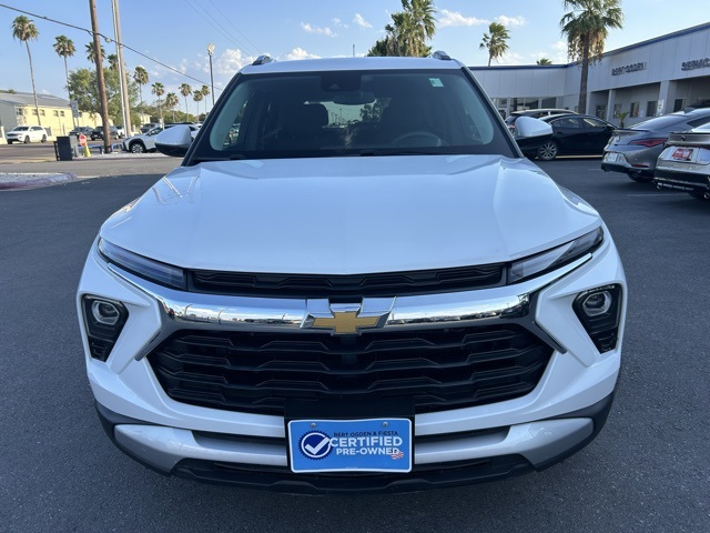 2025 Chevrolet Trailblazer LT photo 2