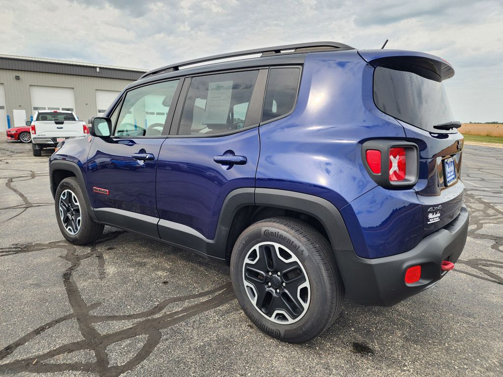 2016 Jeep Renegade Trailhawk photo 5