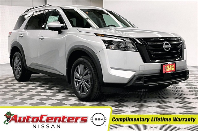 2025 Nissan Pathfinder SV's photo