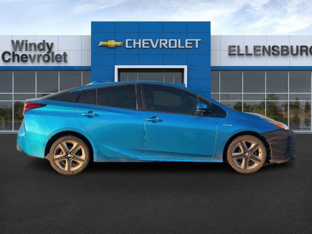 2019 Toyota Prius Limited photo 4