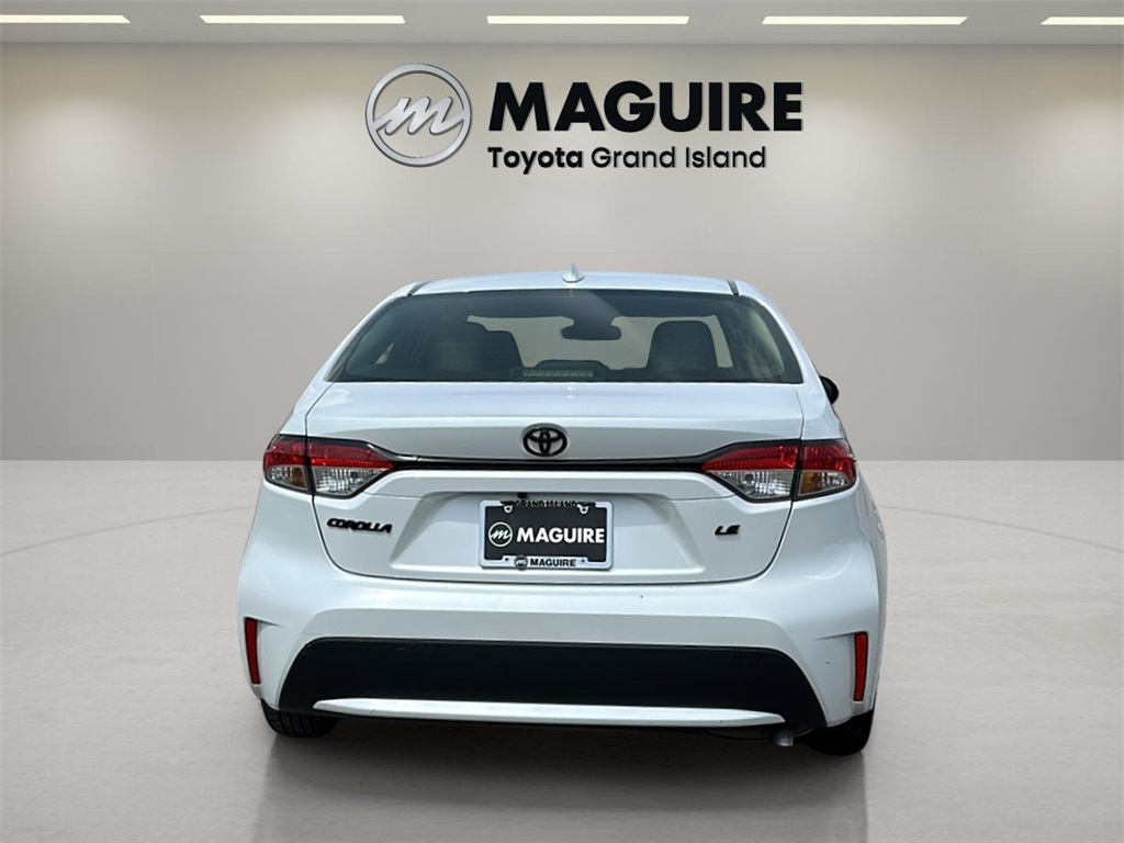 2022 Toyota Corolla LE photo 23