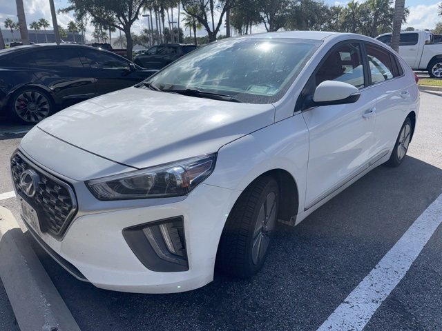 2022 Hyundai Ioniq SE