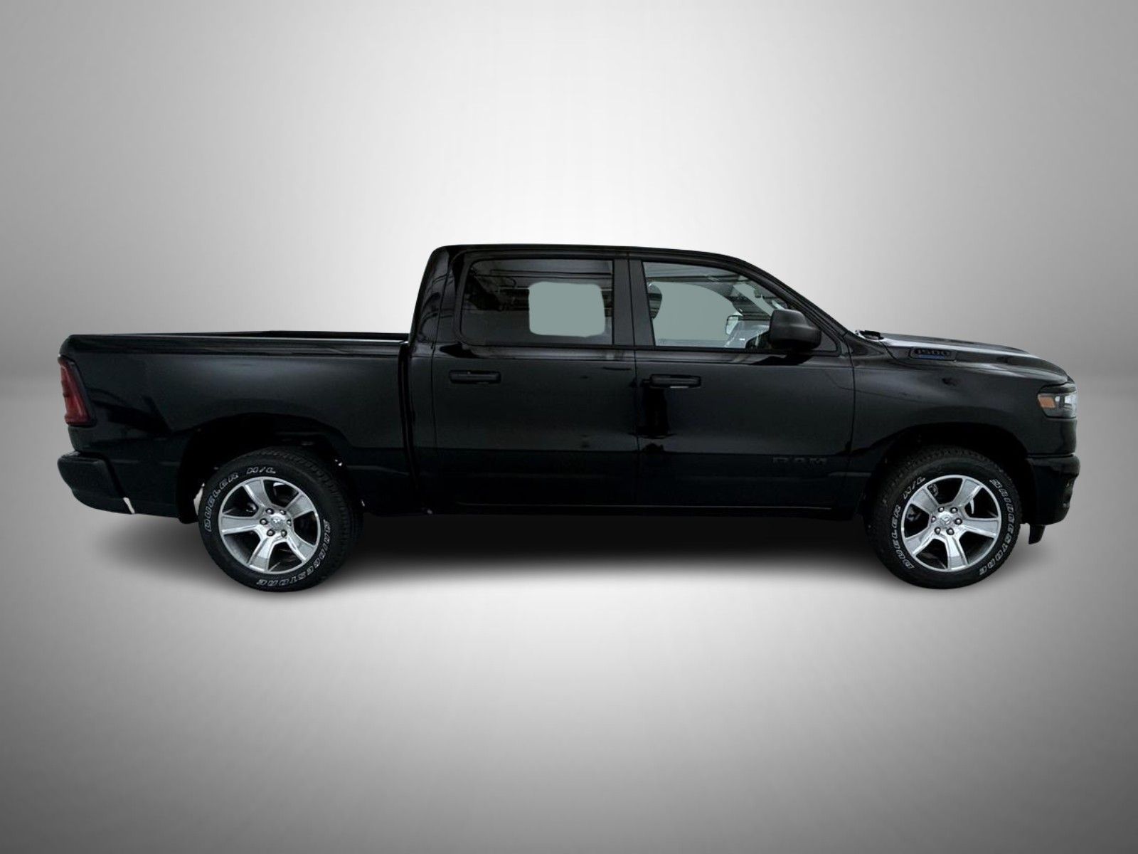 2025 Ram 1500 Tradesman photo 4