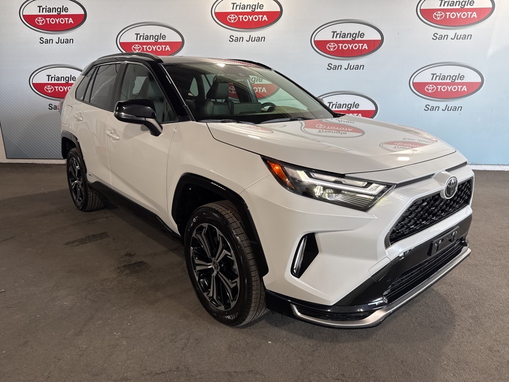 2025 Toyota RAV4 Hybrid XSE photo 3