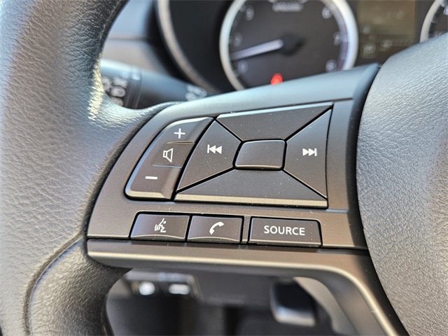 2025 Nissan Versa 1.6 S photo 19
