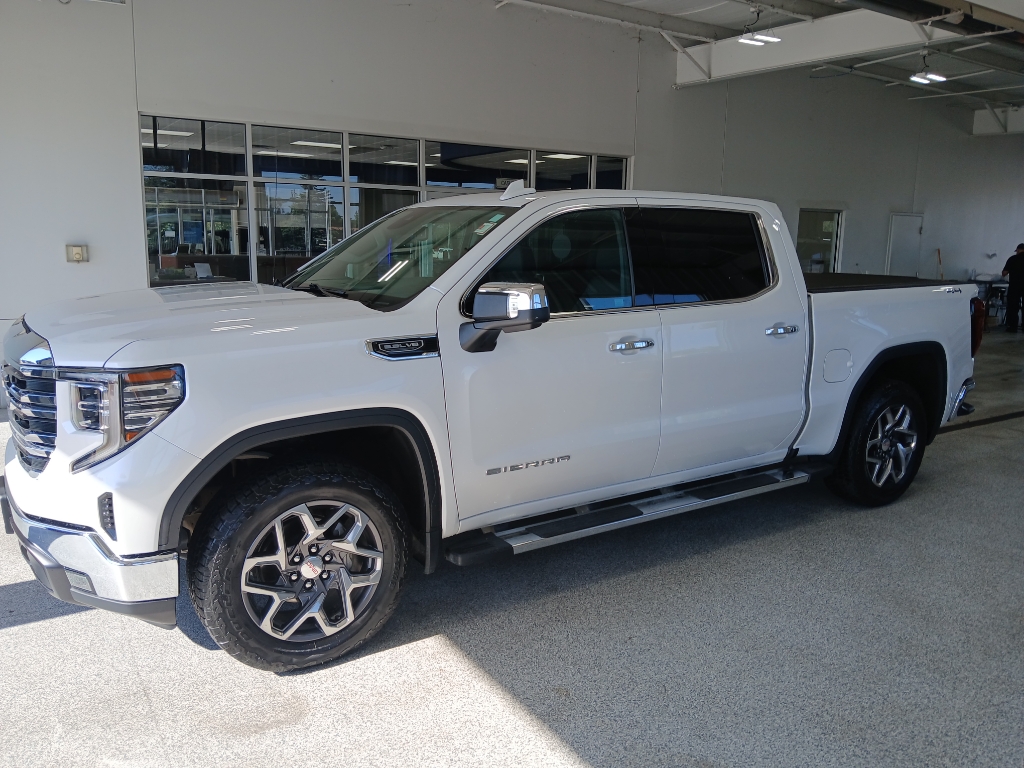 2023 Gmc Sierra SLT photo 4