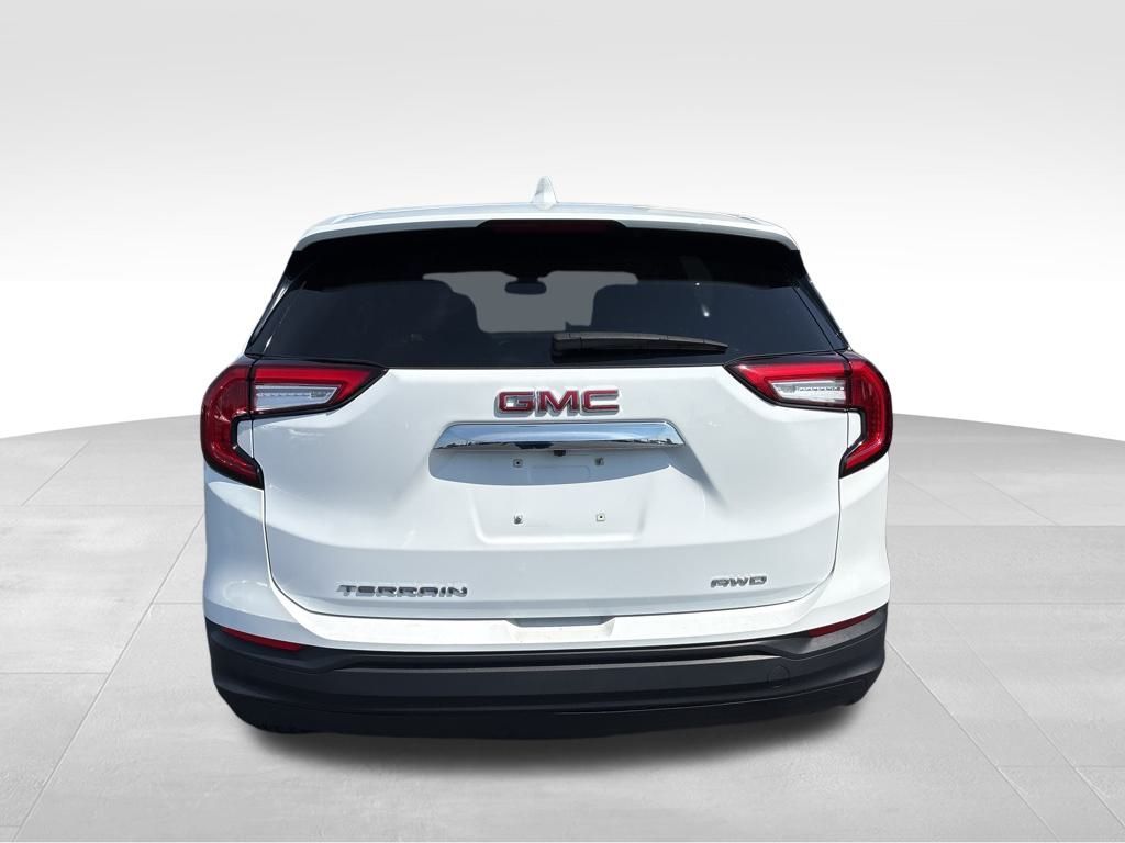 2024 Gmc Terrain SLE photo 3
