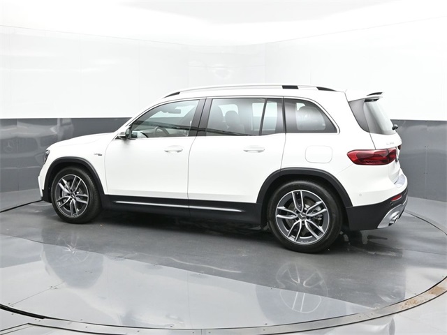 2025 Mercedes Benz GLB 35 4MATIC photo 4