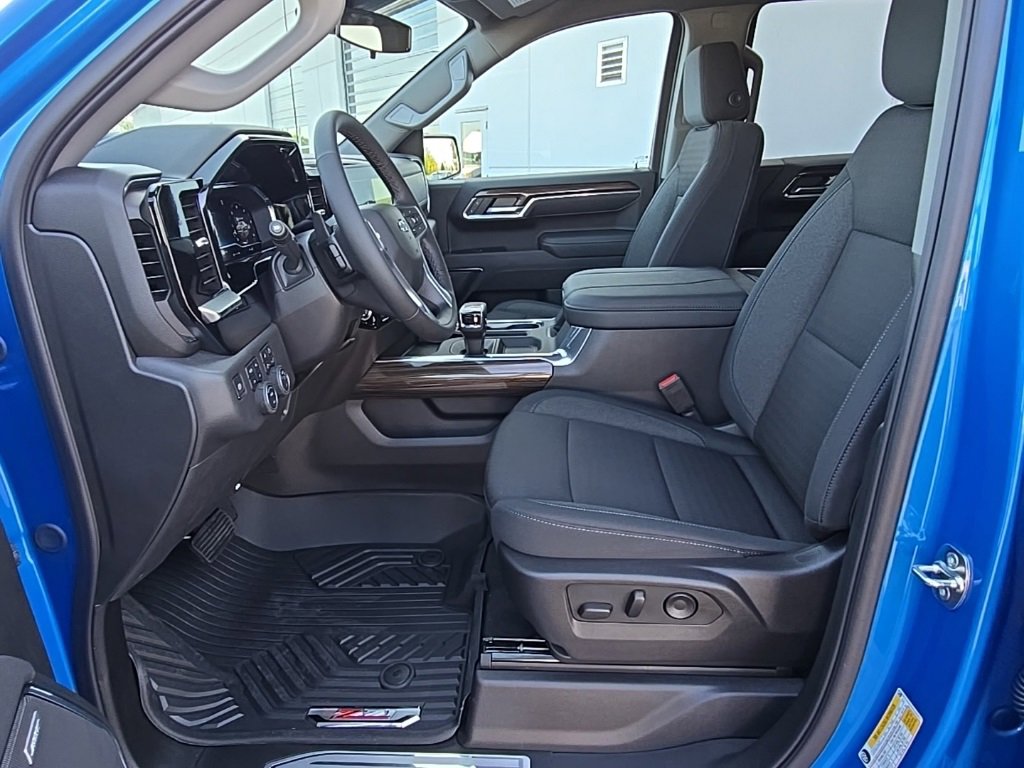 2025 Chevrolet Silverado 1500 RST photo 20