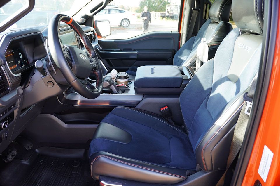 2023 Ford F-150 Raptor photo 5