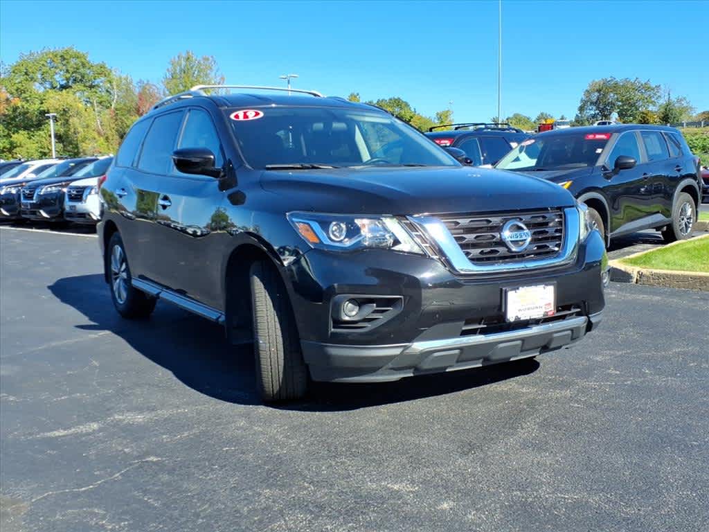 2020 Nissan Pathfinder S photo 3
