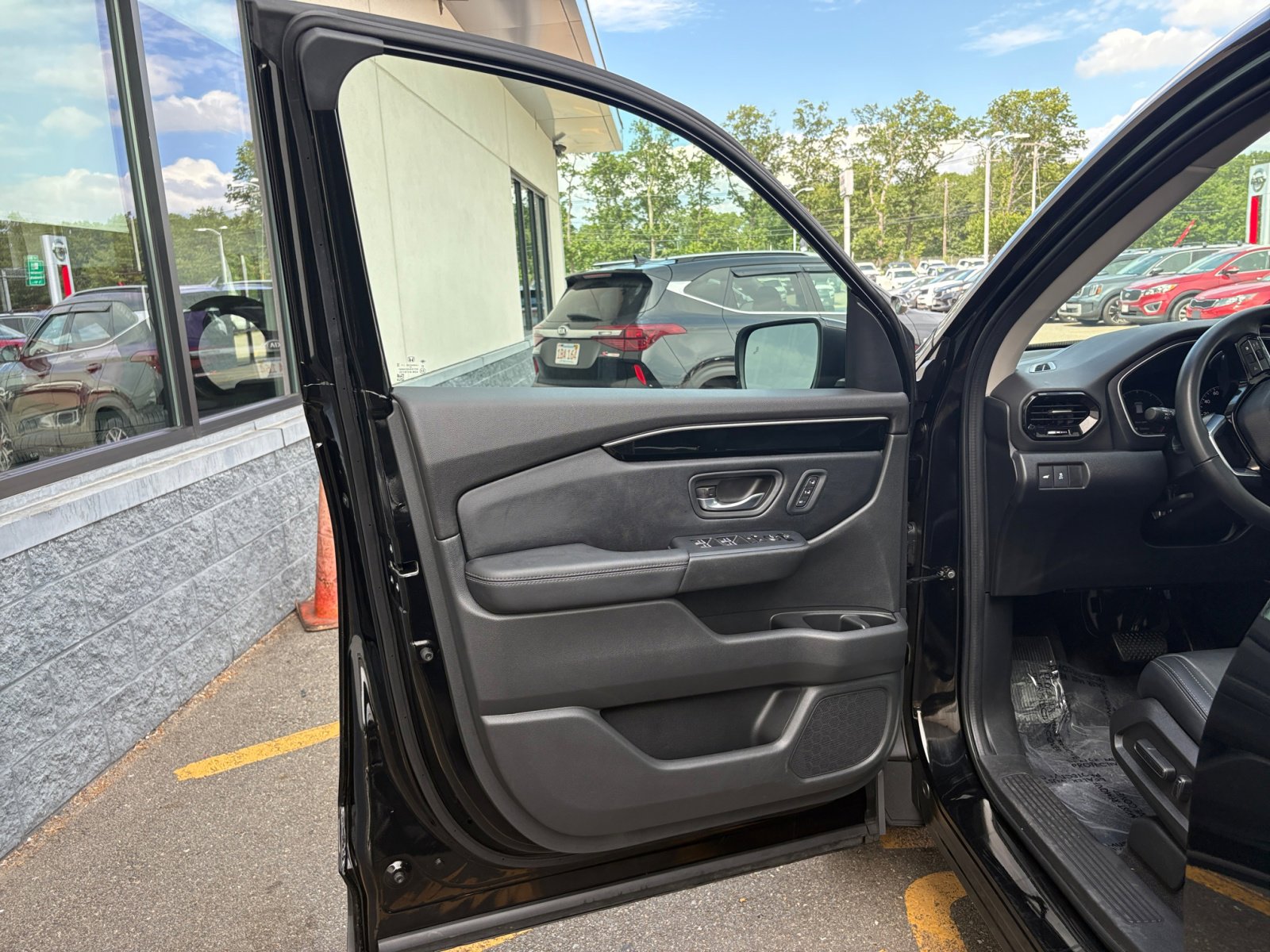 2023 Honda Pilot Touring photo 26