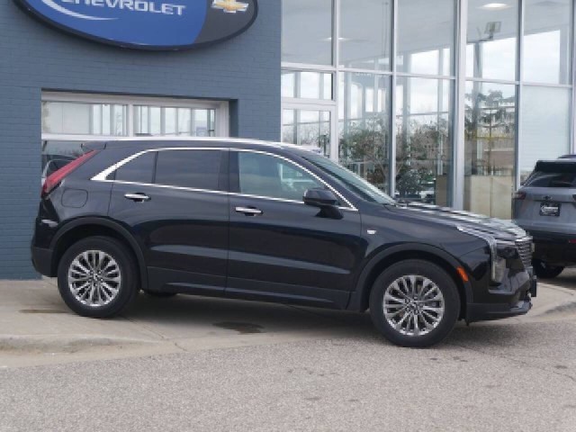 Used 2024 Cadillac XT4 Premium Luxury with VIN 1GYFZDR47RF222133 for sale in Shakopee, Minnesota