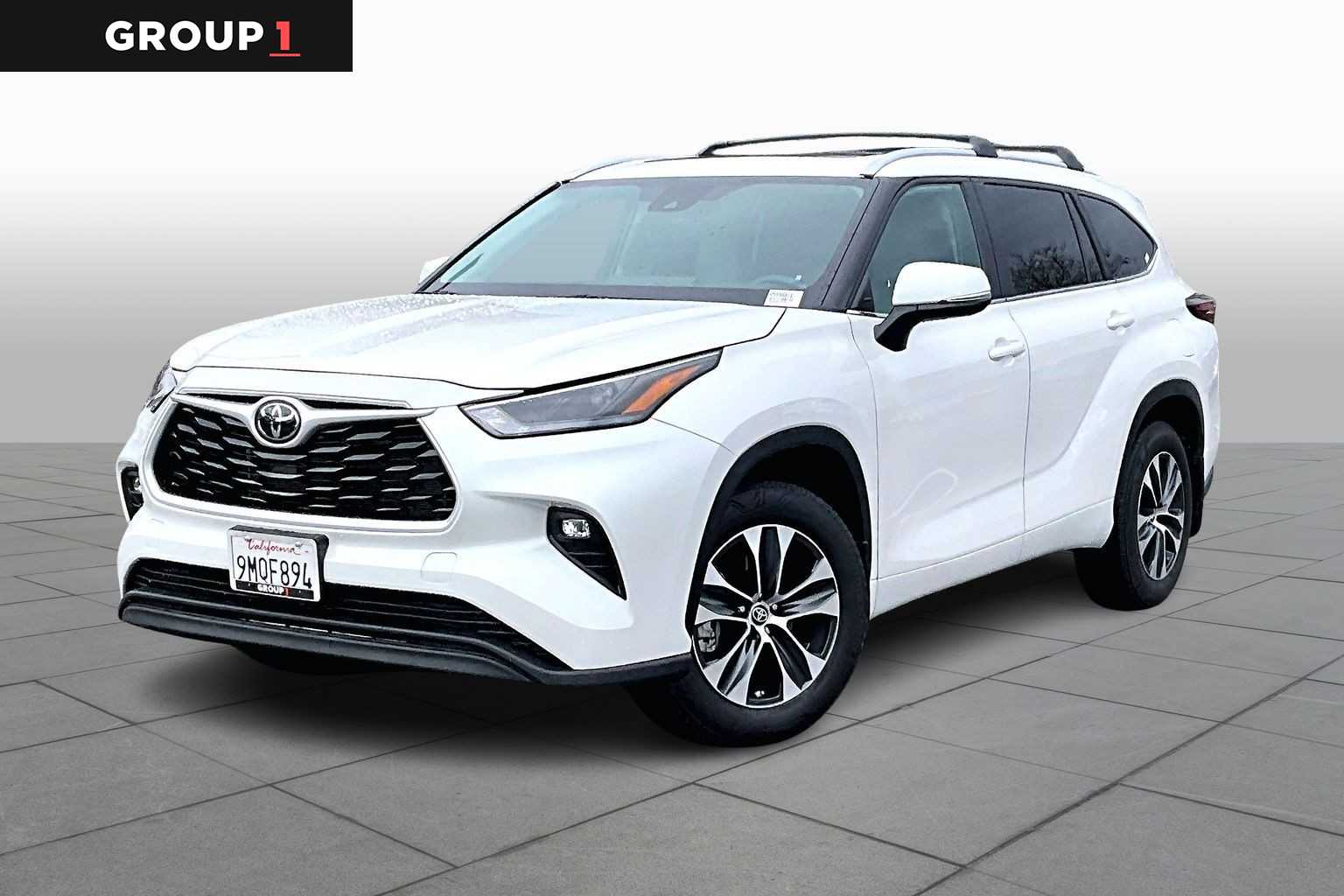 2024 Toyota Highlander XLE's photo