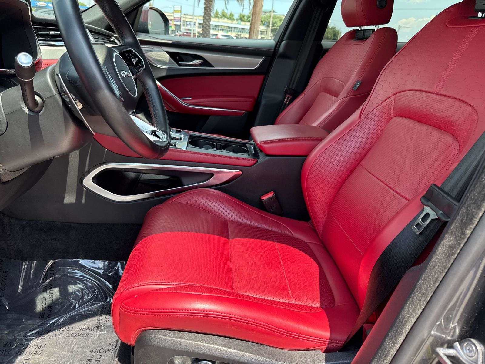 2025 Jaguar F-PACE P250 R-Dynamic S photo 17