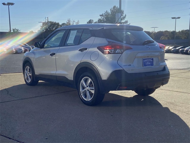 2020 Nissan Kicks S photo 3