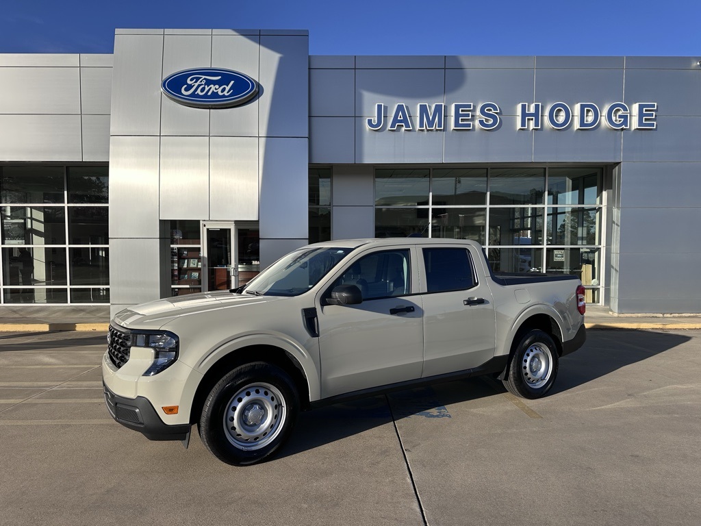 2025 Ford Maverick XL's photo